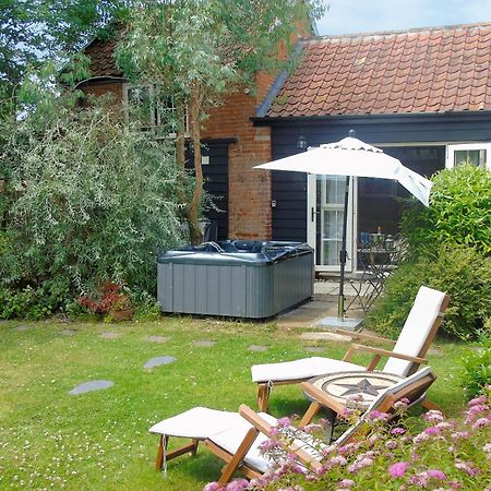 The Coach House - Ukc2365 Villa Watton Bagian luar foto